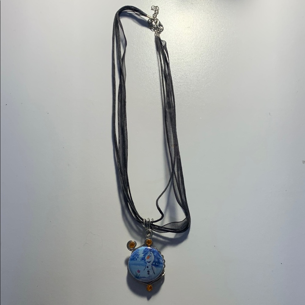 Elegant Blue Pendant Necklace